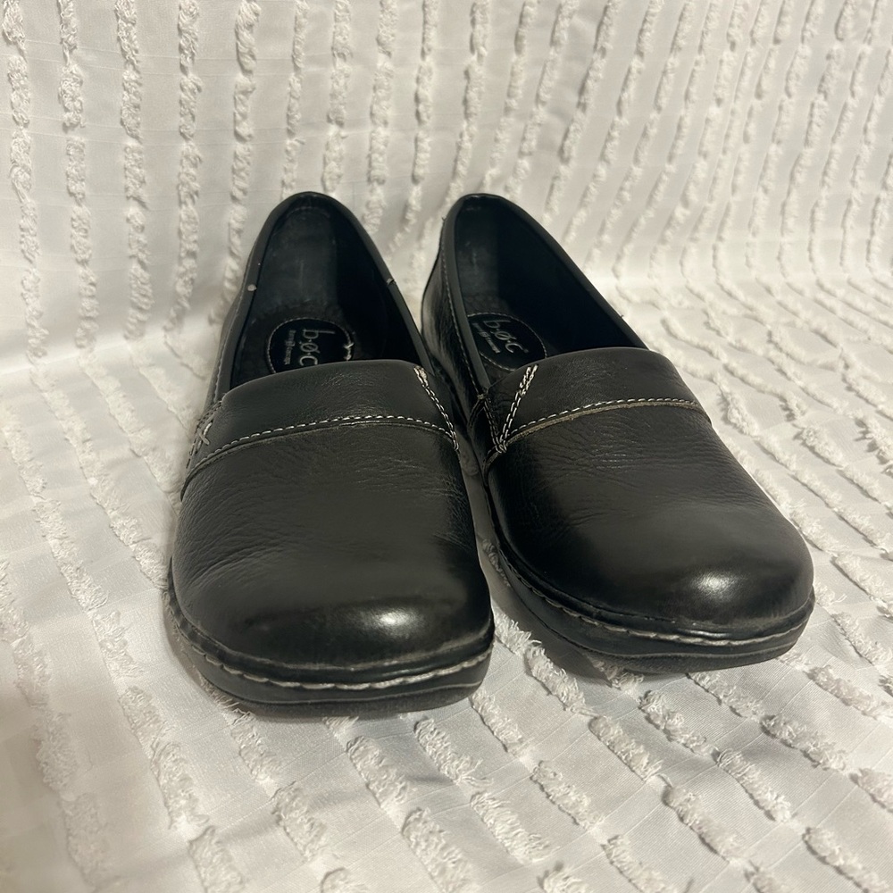 B.O.C. Born Concept Women's 6.5M Black Leather Slip On Loafers C95203‎
